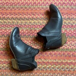 BLACK SAM EDELMAN CIRCUS PULL ON BOOTIES
